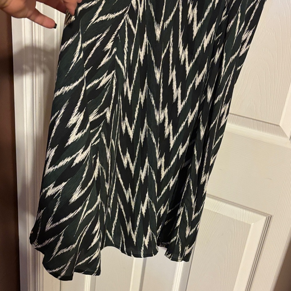 Chic Chevron Patterned Jumpsuit - image 5
